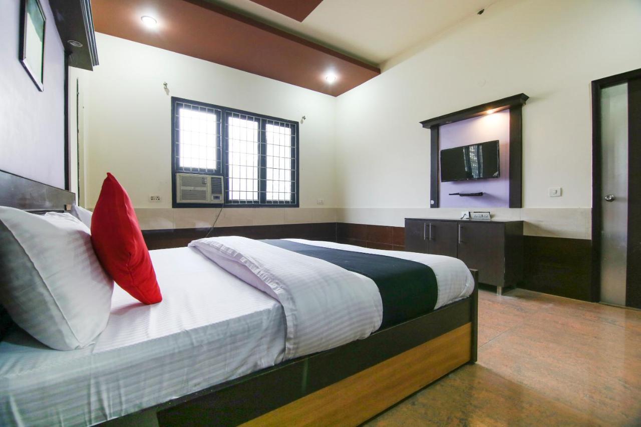 Capital O 68148 Hotel Shree Jee Palace Газиабад Экстерьер фото